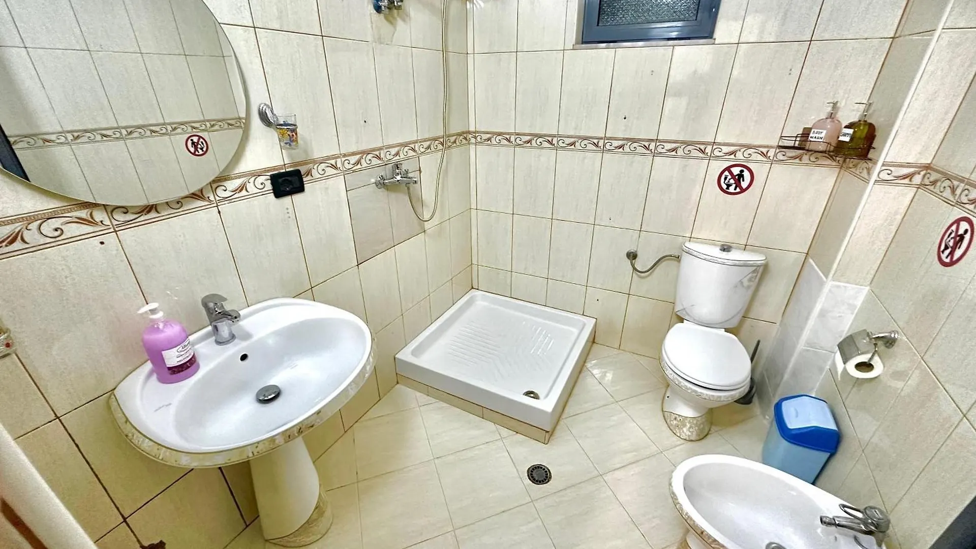 Tirana Hideaway Apartment 0*,